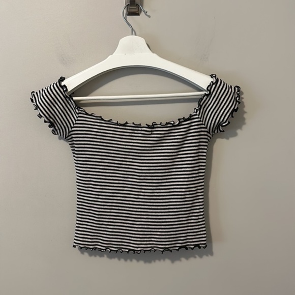 Brandy Melville John Galt Black and White Striped Crop Top - Picture 7 of 7